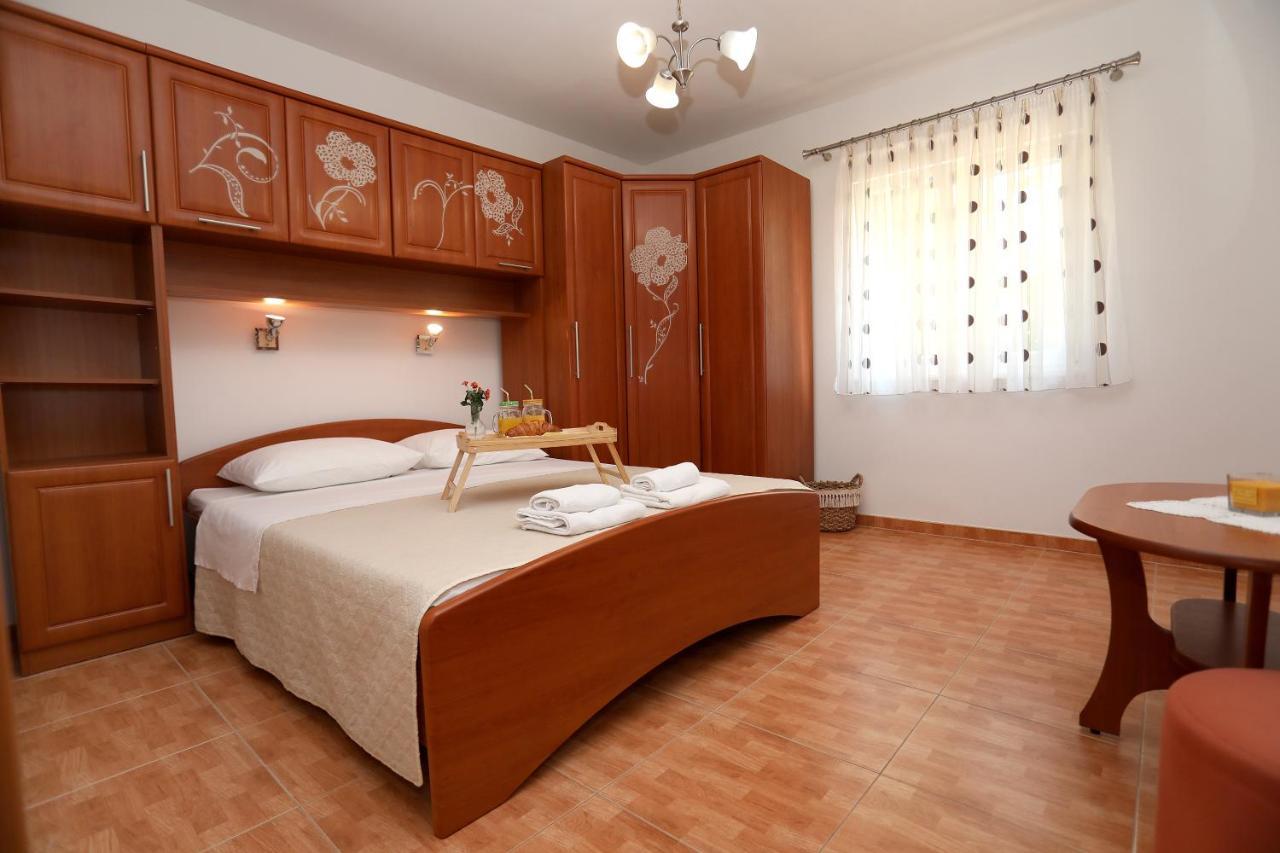 Vila Kuzmanic Трогир Экстерьер фото